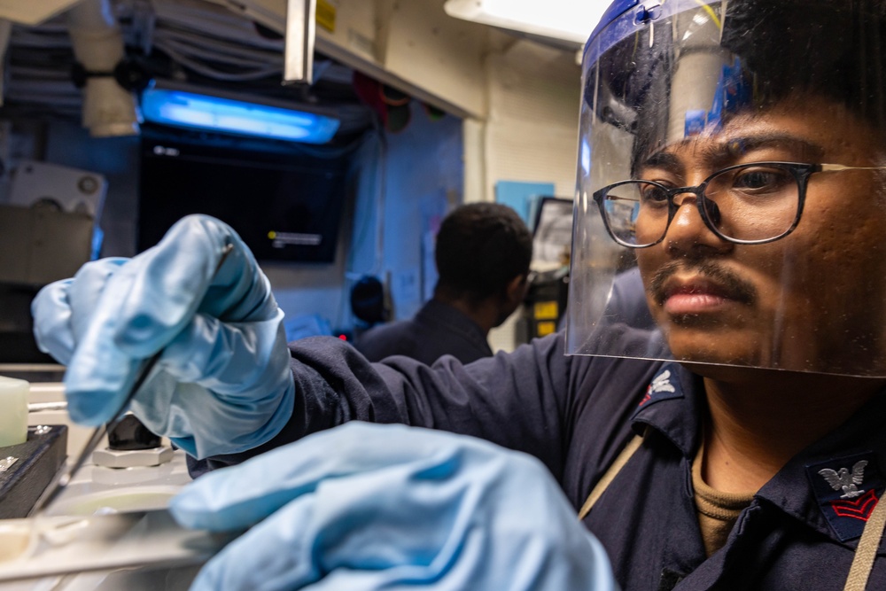 USS Mahan (DDG 72) Conducts a Replenishment-at-Sea with USNS Supply (T-AOE 6)