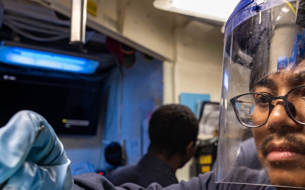 USS Mahan (DDG 72) Conducts a Replenishment-at-Sea with USNS Supply (T-AOE 6)