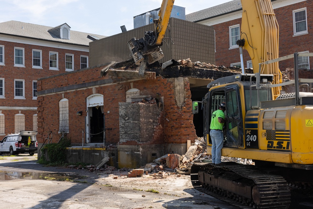 Col. Colegate assists in Robinson Hall demolition