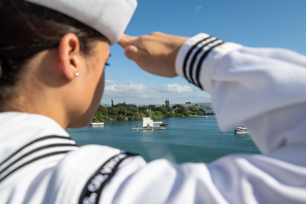 USS Carl Vinson arrives in Pearl Harbor for a scheduled port visit