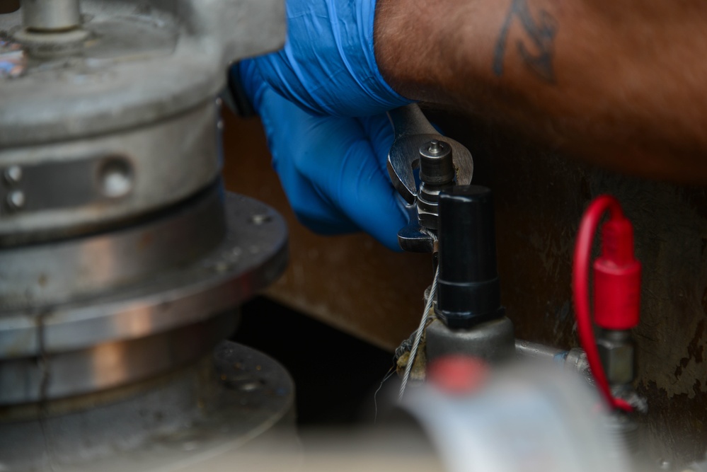 Fuel pit maintenance