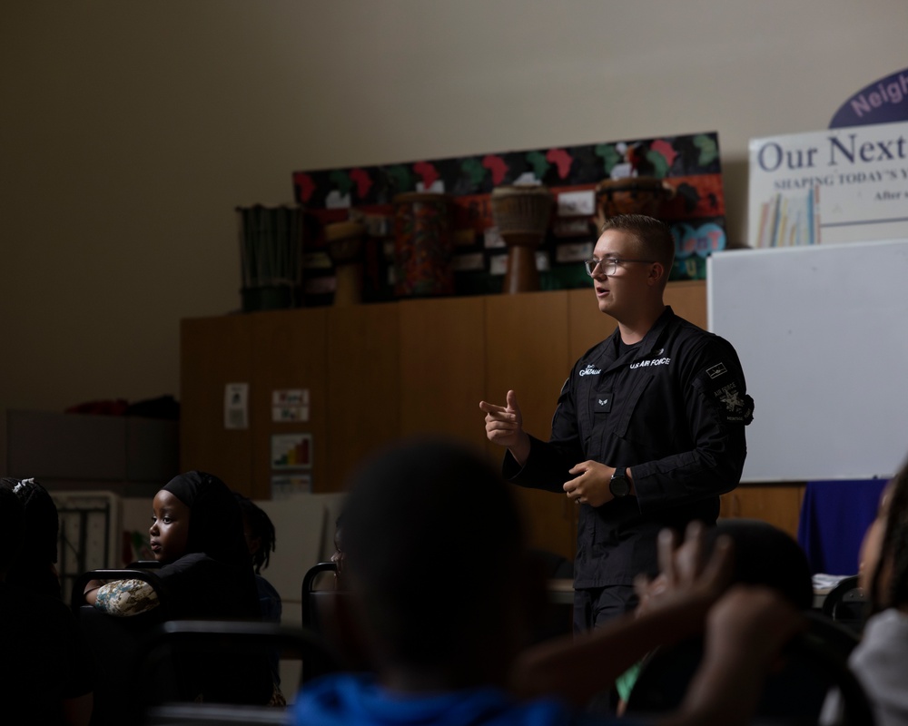 Inspiring the Next Generation: F-22 Team Connects with Milwaukee Youth