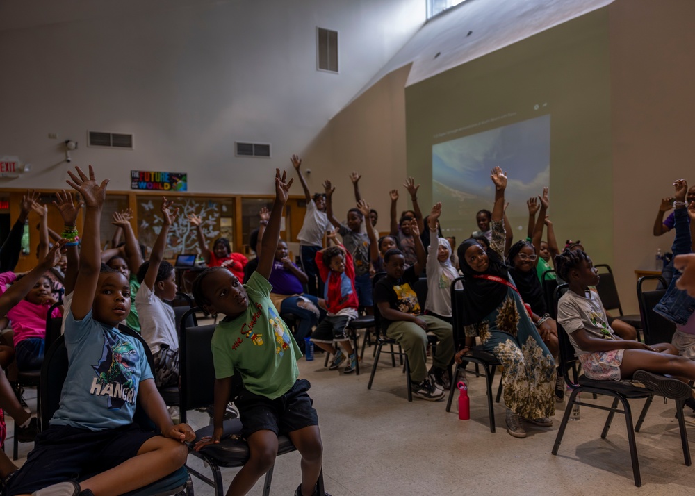 Inspiring the Next Generation: F-22 Team Connects with Milwaukee Youth