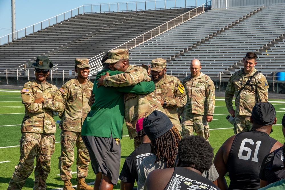 III Armored Corps Soldiers provide DeSoto High School students with an Army basic combat training experience