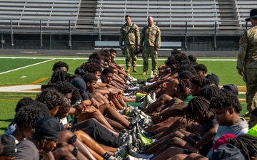III Armored Corps Soldiers provide DeSoto High School students with an Army basic combat training experience