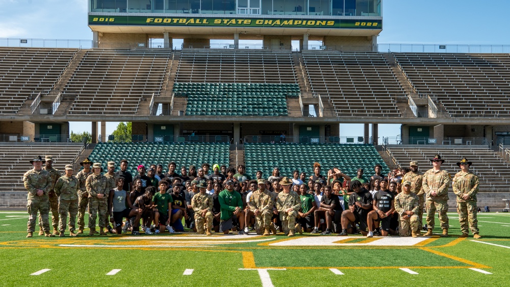 III Armored Corps Soldiers provide DeSoto High School students with an Army basic combat training experience