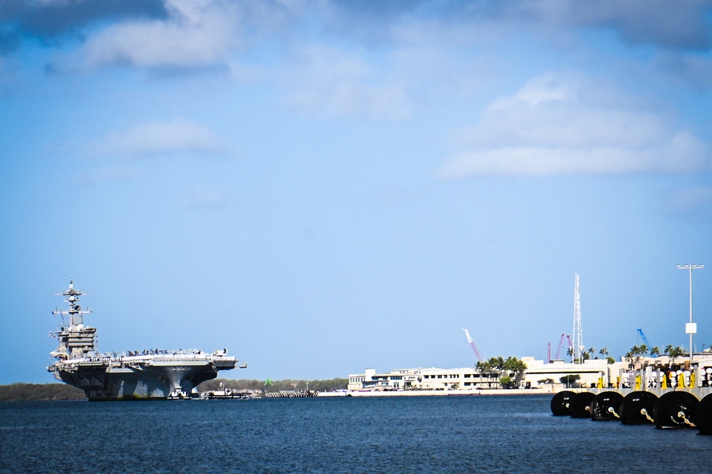 USS Carl Vinson arrives on Joint Base Pearl Harbor-Hickam