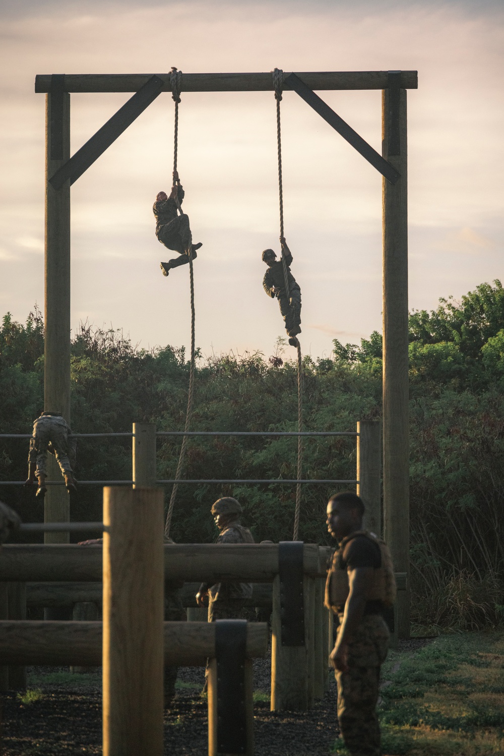 MCAS Kaneohe Bay MAI Class 1-25 Conducts Obstacles Course With HQBN Leadership