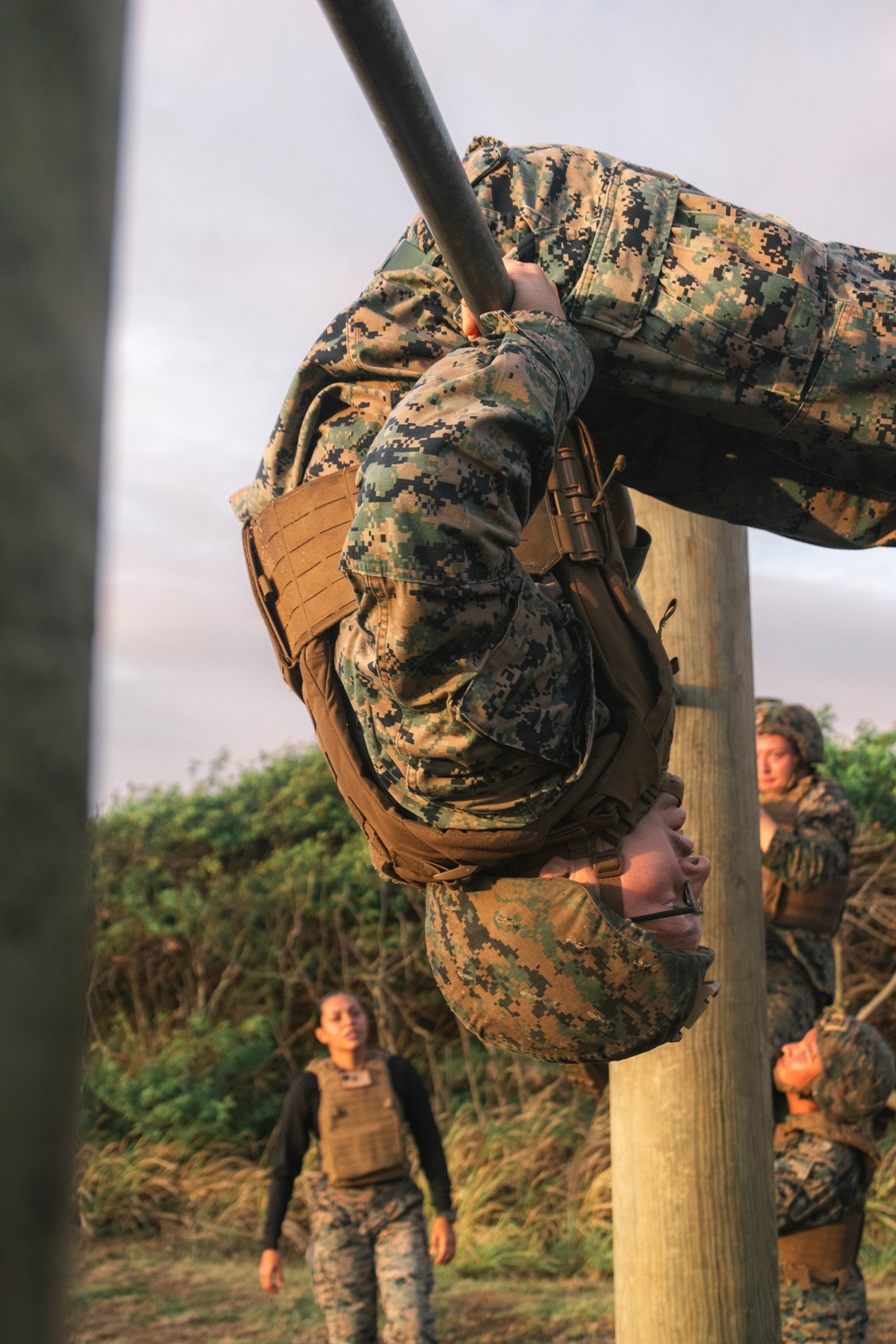 MCAS Kaneohe Bay MAI Class 1-25 Conducts Obstacles Course With HQBN Leadership