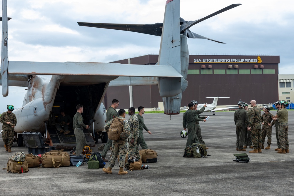 MRF-D assists with urgent lifesaving support to the Philippines