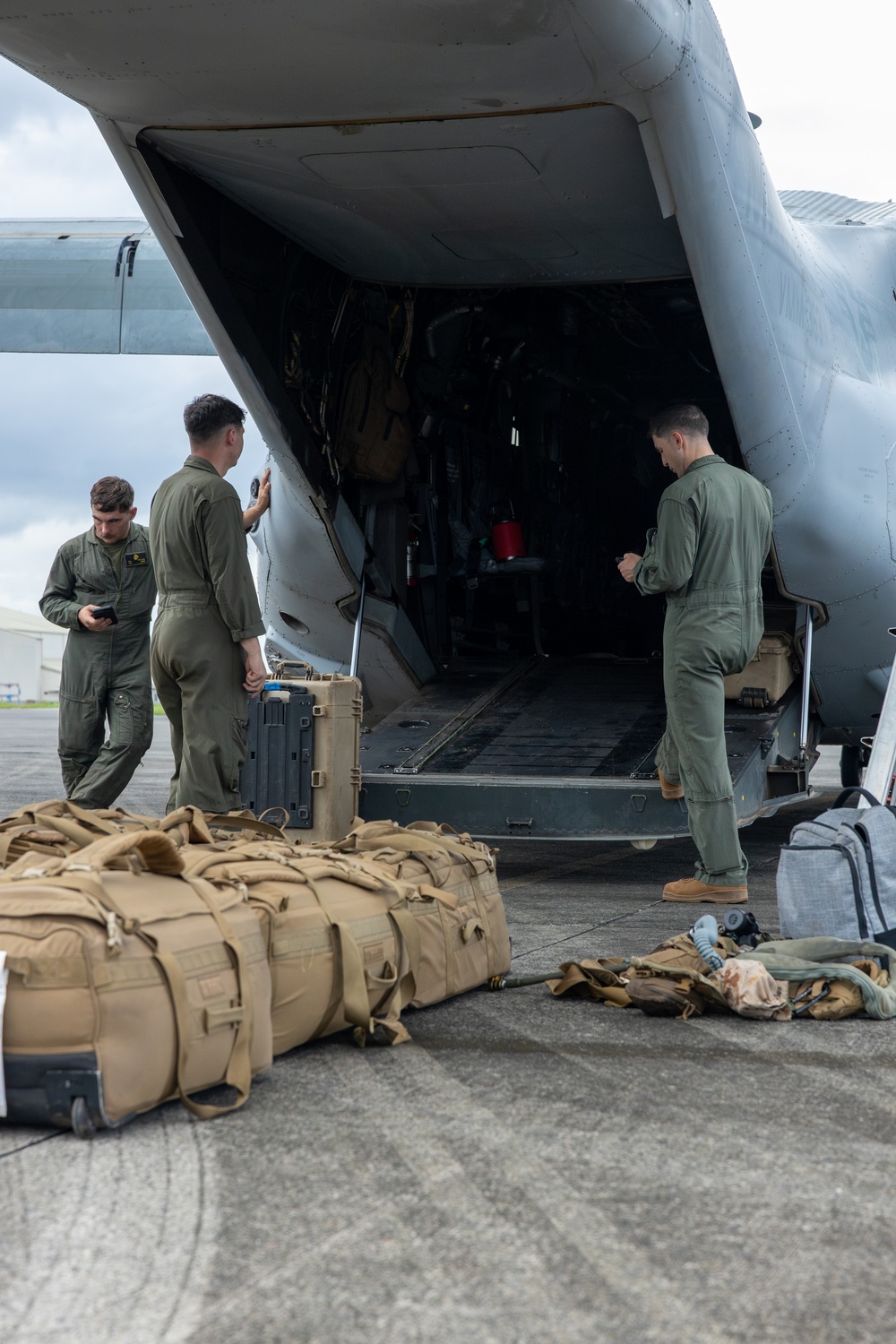 MRF-D assists with urgent lifesaving support to the Philippines