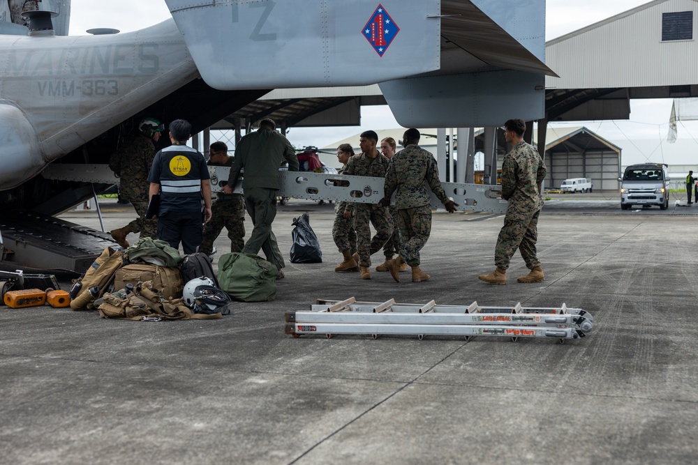 MRF-D assists with urgent lifesaving support to the Philippines