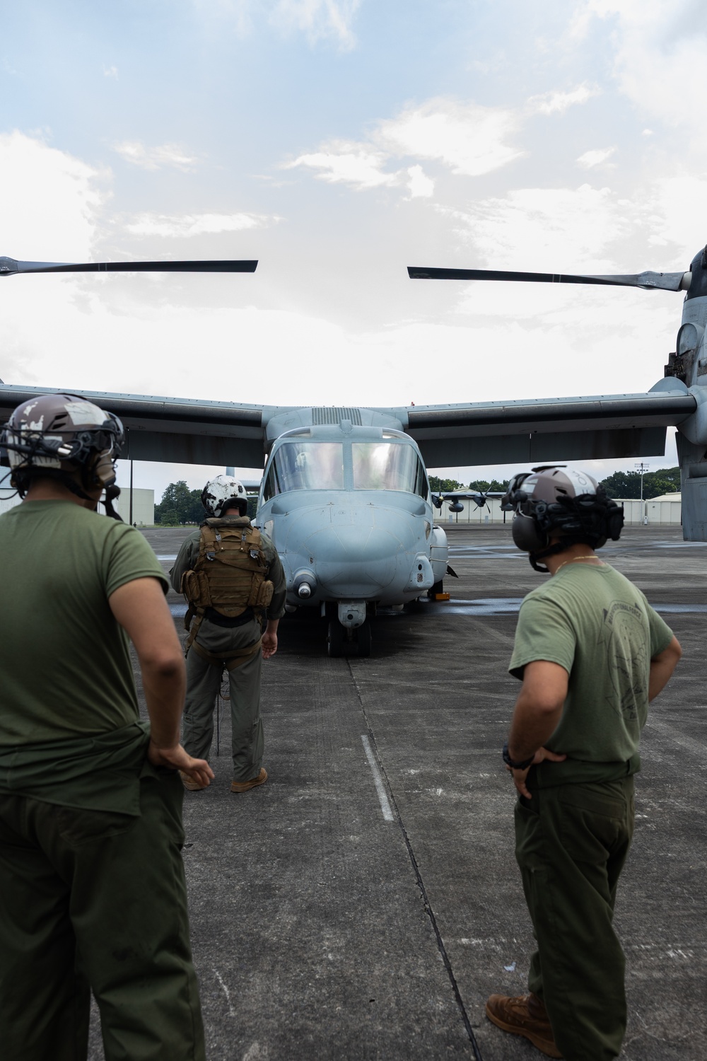 MRF-D assists with urgent lifesaving support to the Philippines