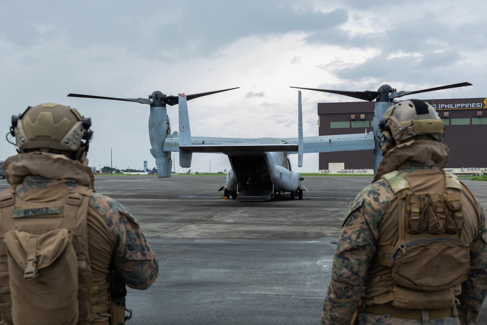 MRF-D assists with urgent lifesaving support to the Philippines