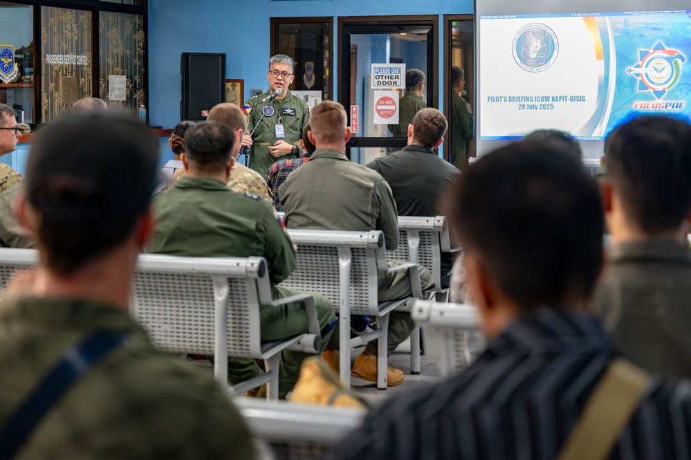 Philippine Air Force, U.S. Air Force, and U.S. Marine Corps hold briefings for pilots, crewmembers, and support personnel