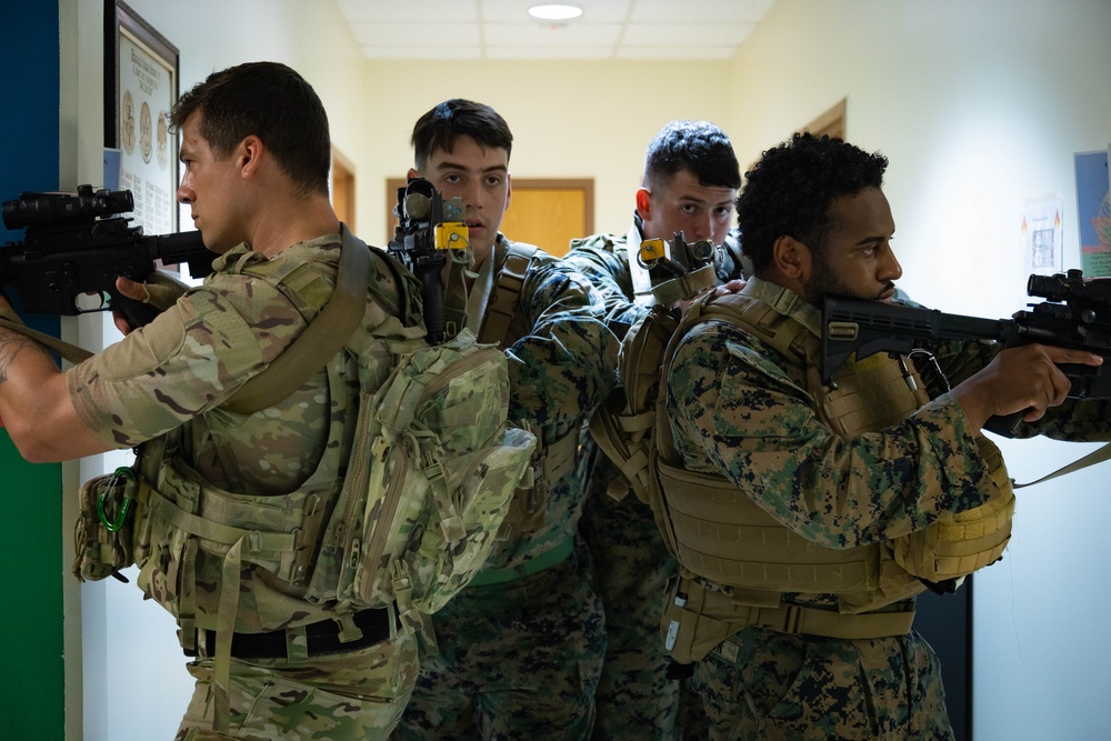 U.S. service members conduct close-quarters battle training