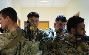 U.S. service members conduct close-quarters battle training