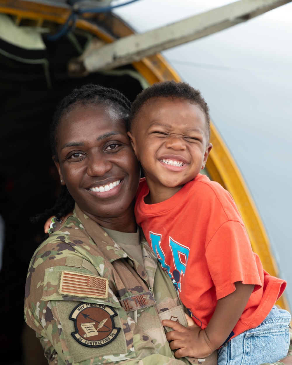 Andersen AFB hosts Pet the Jet event during exercise Resolute Force Pacific 2025