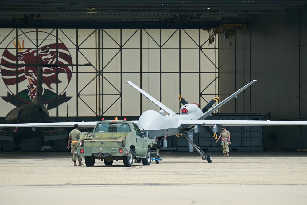 Exercise Zia Sunbird: Air Force and Navy operate MQ-9 Reapers at agile combat employment from Point Mugu