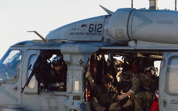 EODMU 5 and HSC-12 Conduct Fast-rope Exercises with USNS Alan Shepard