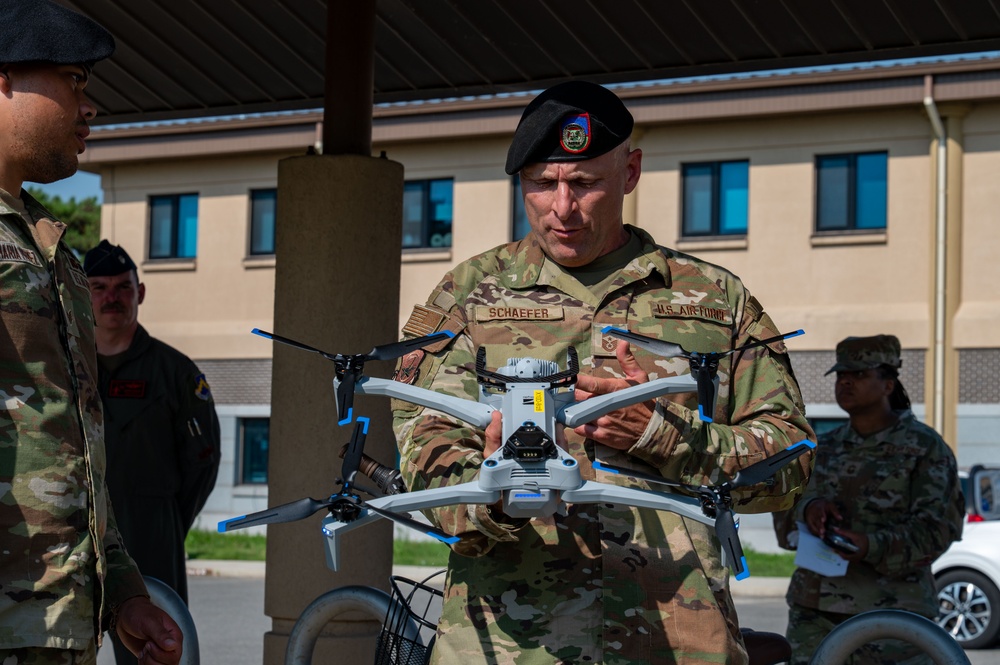 Seventh Air Force command chief visits the Wolf Pack