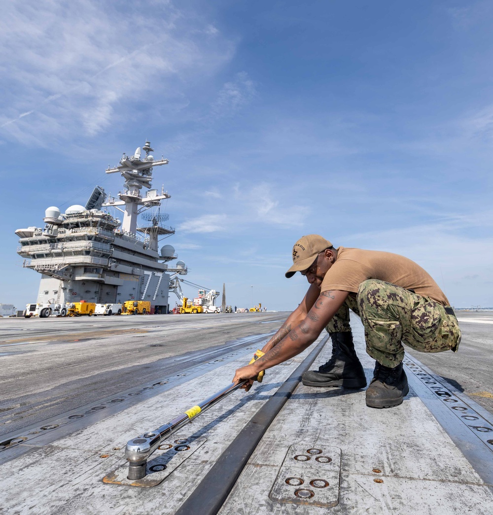 Daily Operations Aboard USS George H.W. Bush (CVN 77)