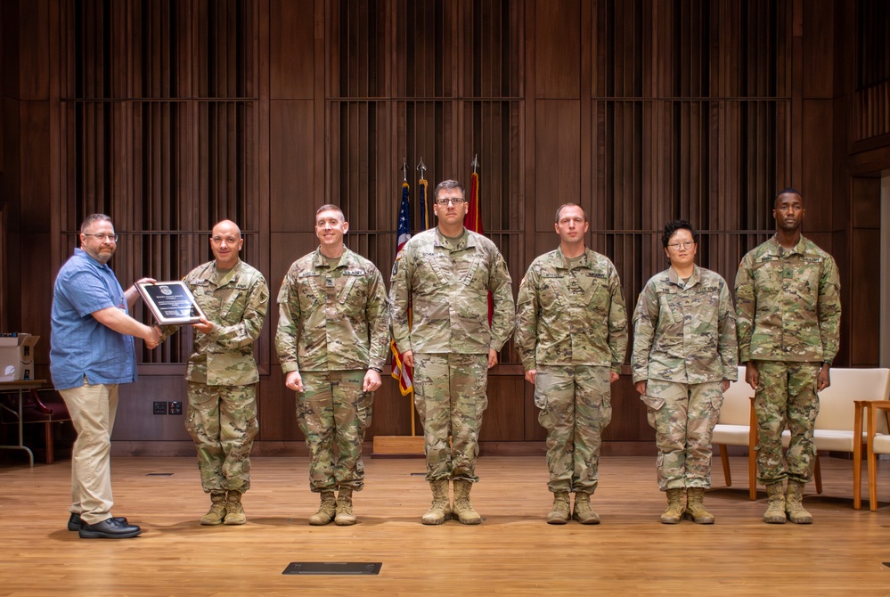 Hoosier Guardsmen receive award for outstanding mission success