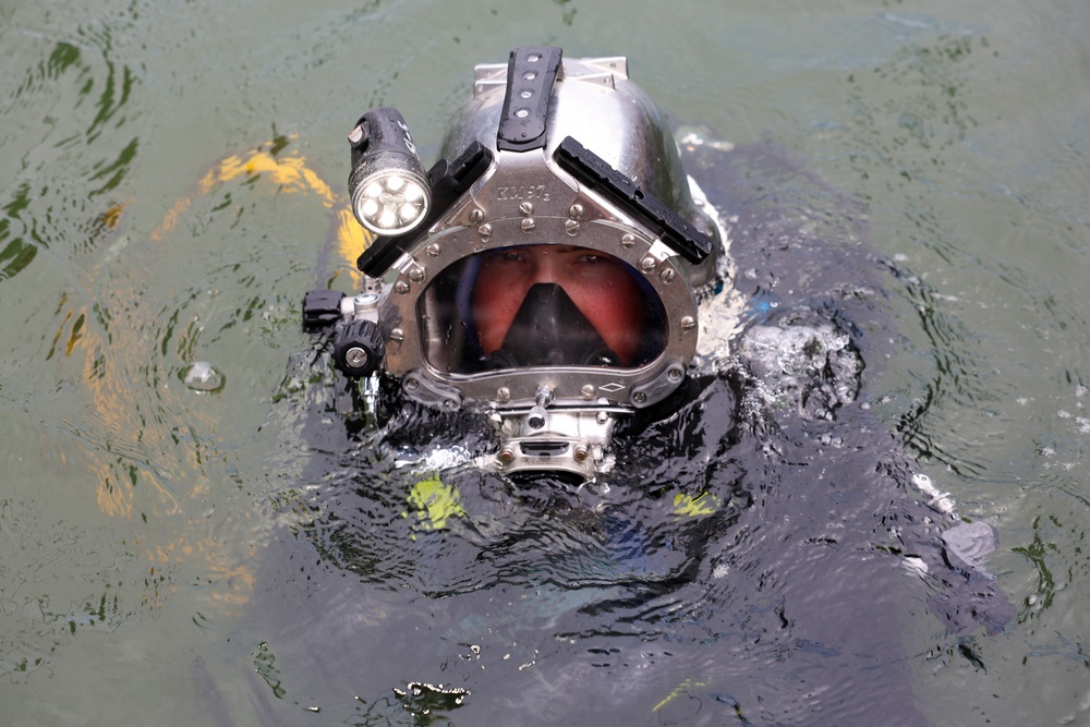 Navy Divers Repair USS Iwo Jima