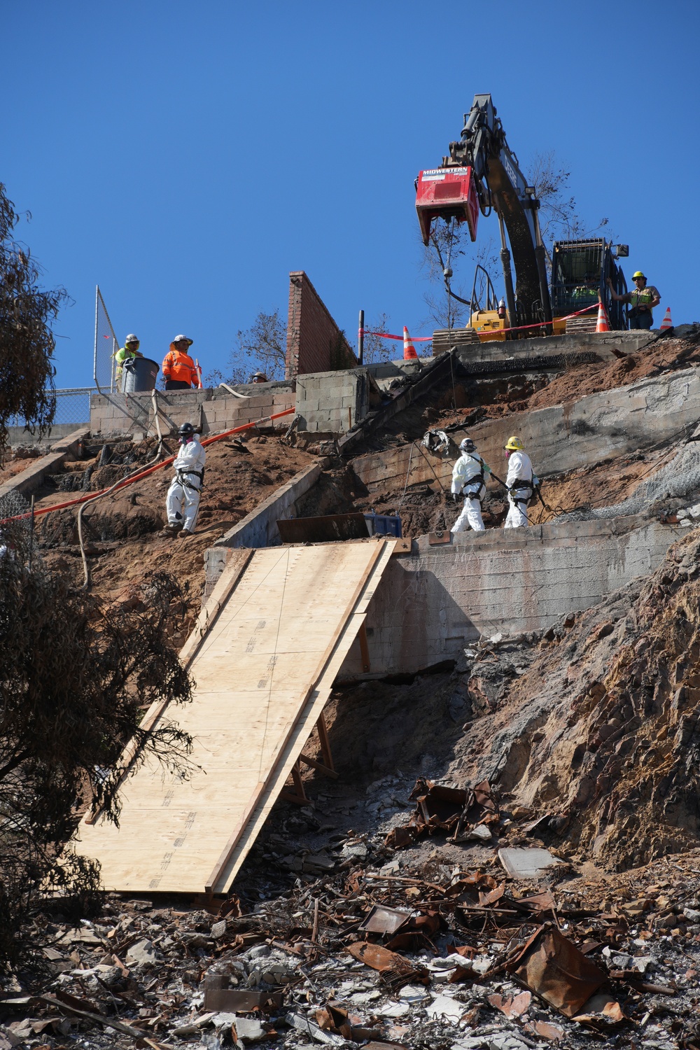 USACE debris removal in Pacific Palisades