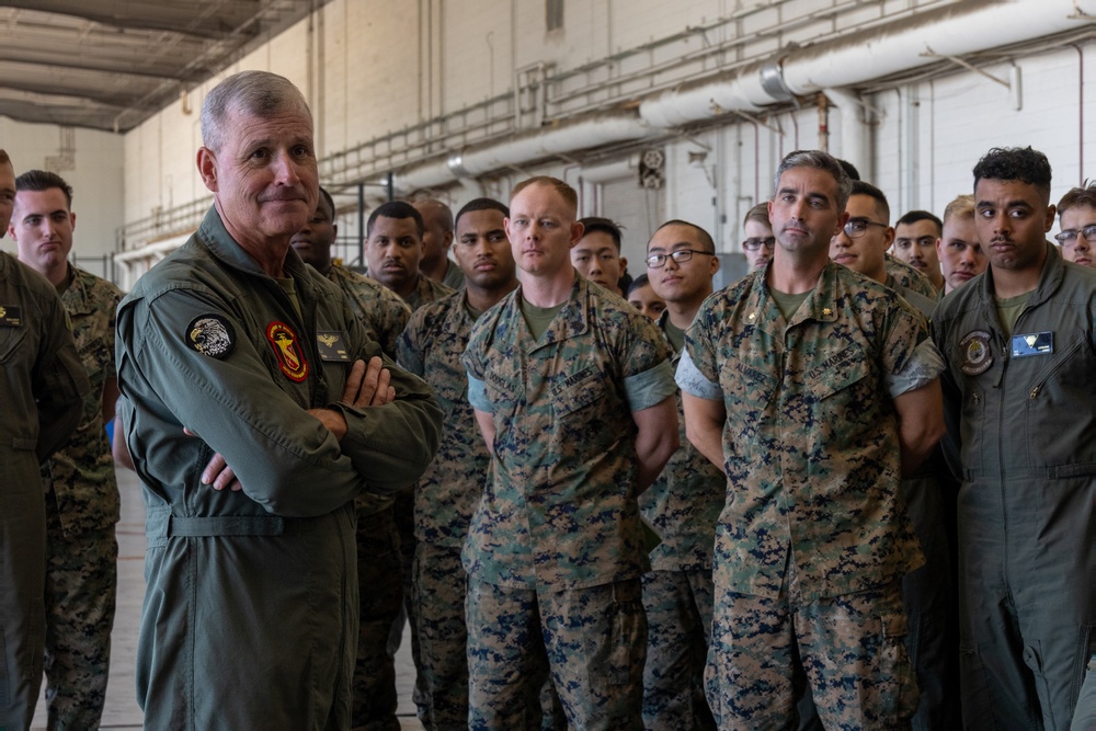 Deputy Commandant for Aviation visits 3rd Marine Aircraft Wing