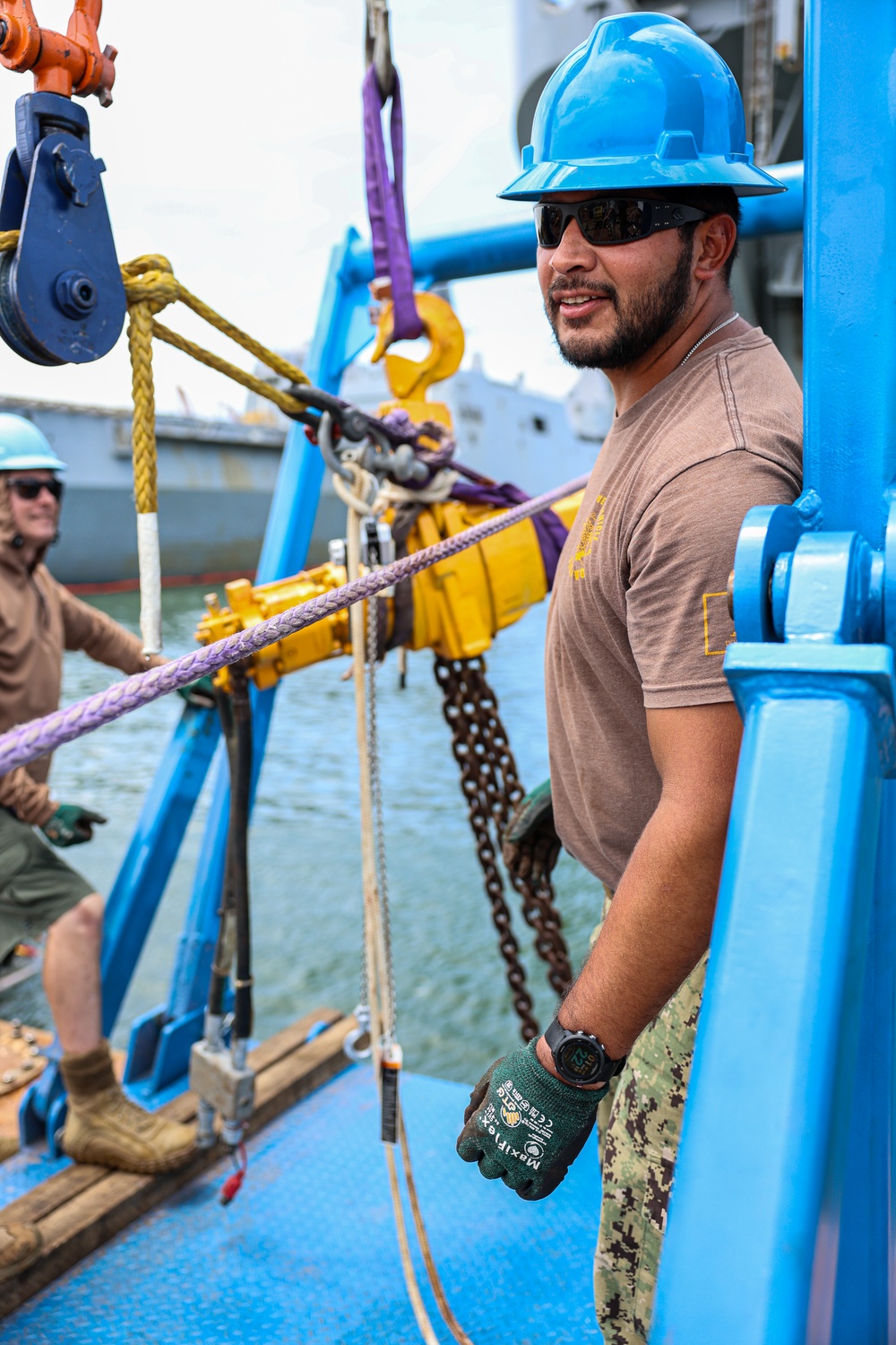 Navy Divers Repair USS Iwo Jima