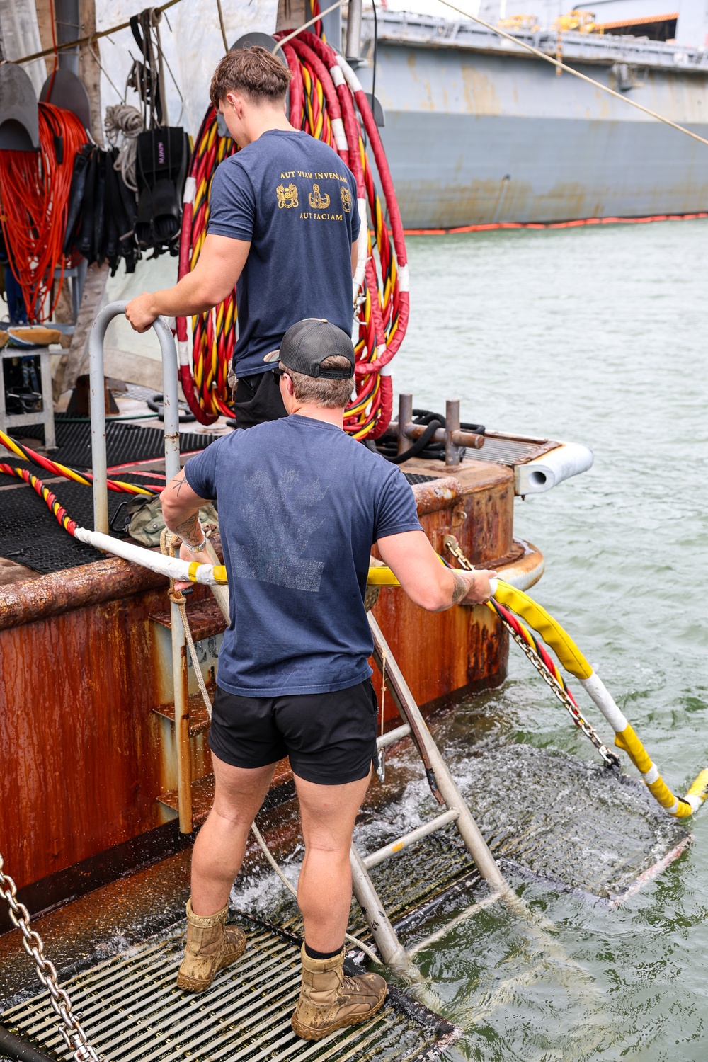 Navy Divers Repair USS Iwo Jima