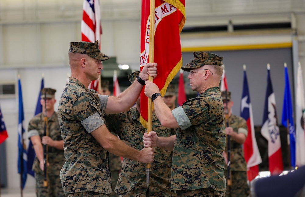 Marine Depot Maintenance Command holds change of command ceremony