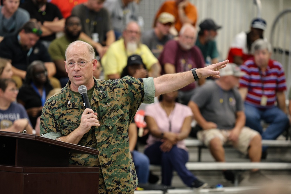 Marine Depot Maintenance Command holds change of command ceremony