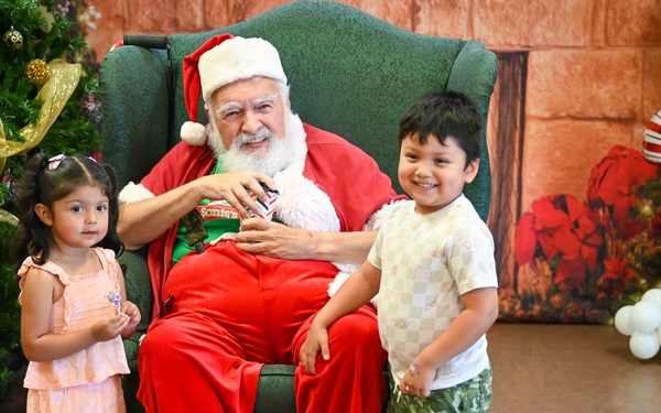 Holiday spirit comes to Fort Hood midyear with Santa's Workshop
