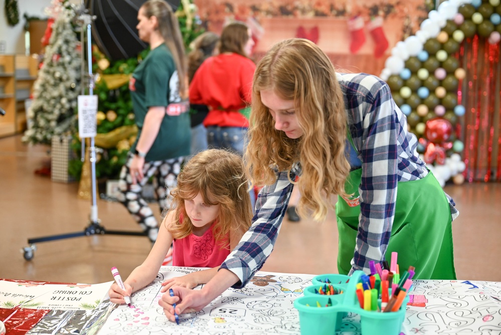 Holiday spirit comes to Fort Hood midyear with Santa's Workshop
