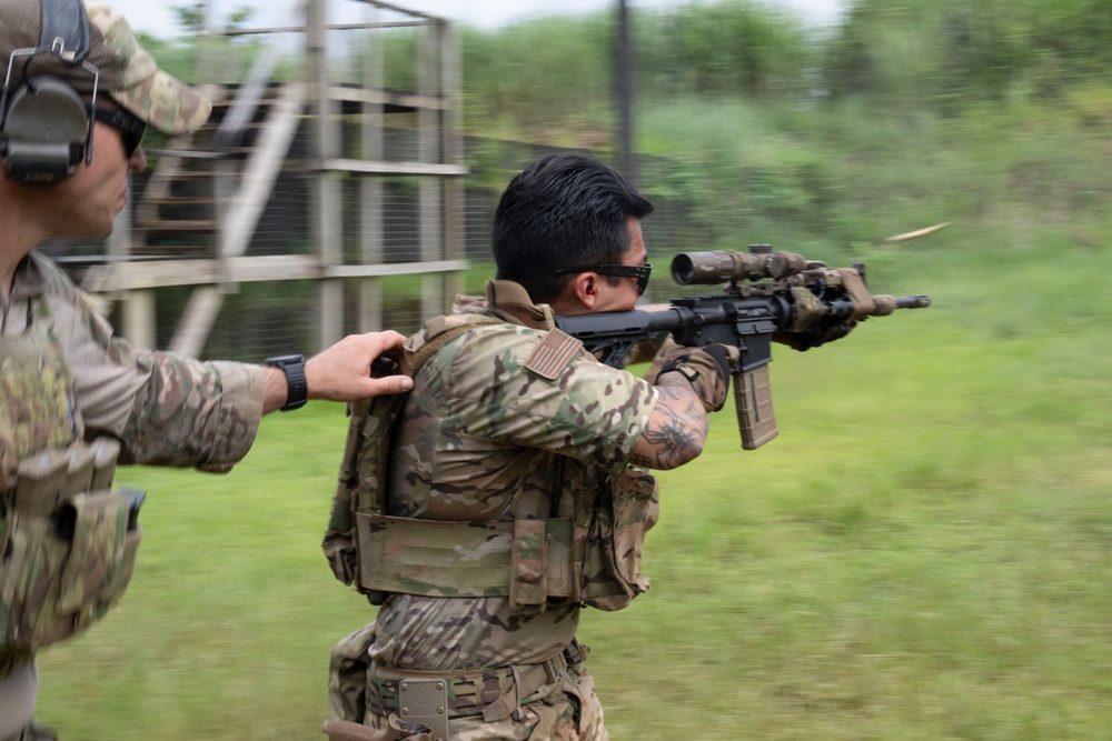 822nd Base Defense Squadron trains with Panamanian National Police