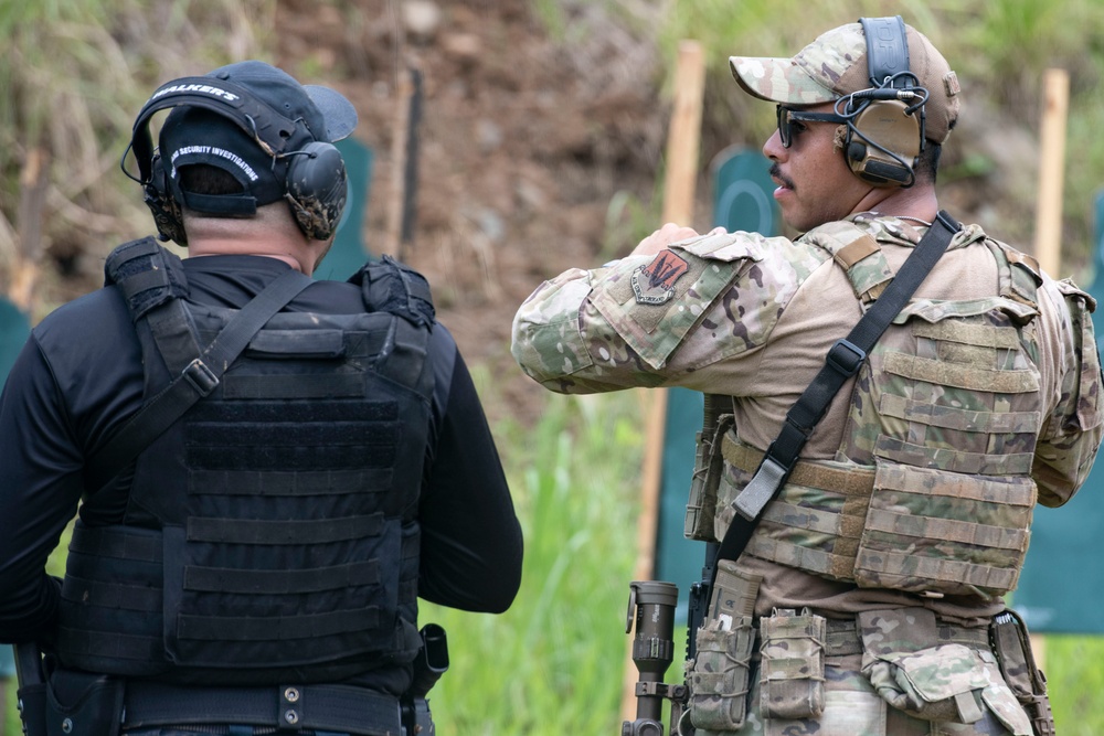 822nd Base Defense Squadron trains with Panamanian National Police