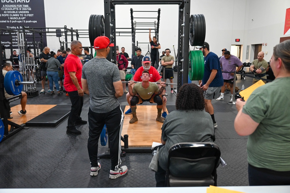 Weight lifting competition tests limits of Soldiers