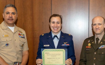 Walter Reed Researchers Shine in Navy Research Competitions