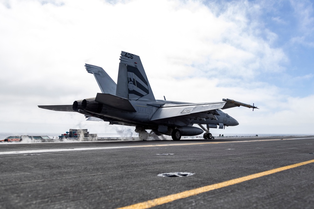 Abraham Lincoln conducts flight operations
