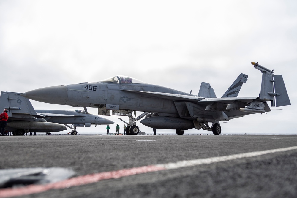 Abraham Lincoln conducts flight operations