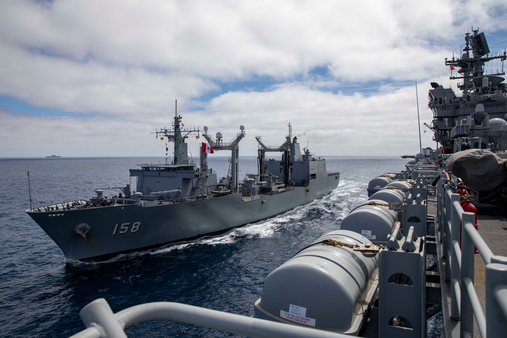 Makin Island Fueling at Sea