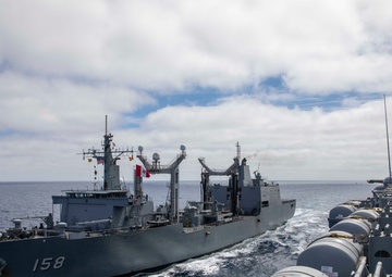 Makin Island Fueling at Sea