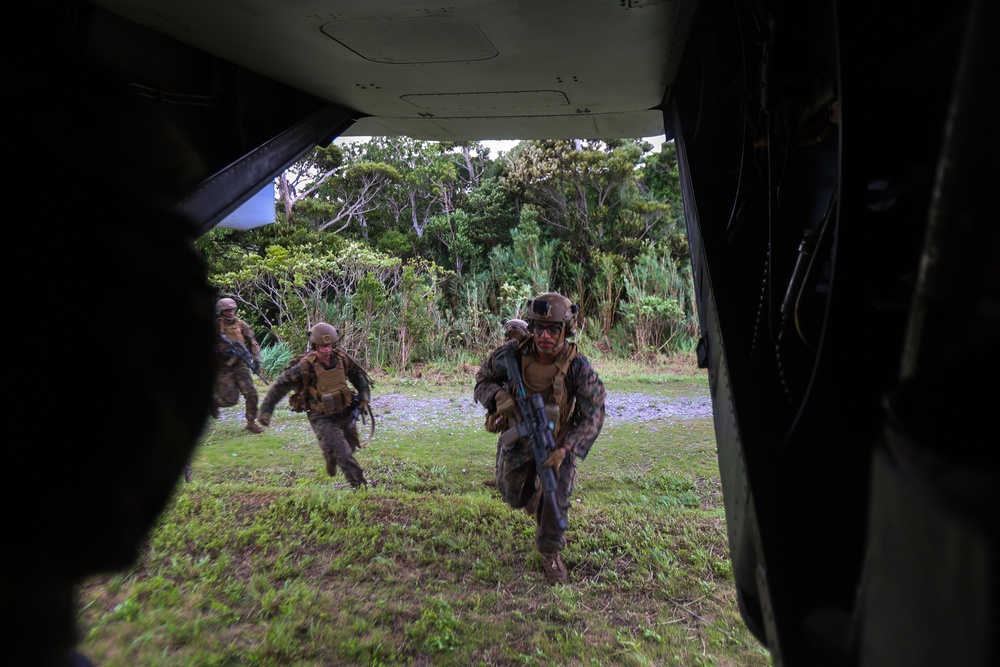 VMM-262 provides close-air support, simulated casualty evacuation