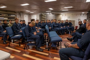 AFN Naples News Story- DOD Holiday Greeting And NAVCO Office 2025 Schedule