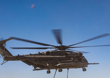 SLTE 4-25: Combat Logistics Battalion-8 Conducts MRADR Airlift