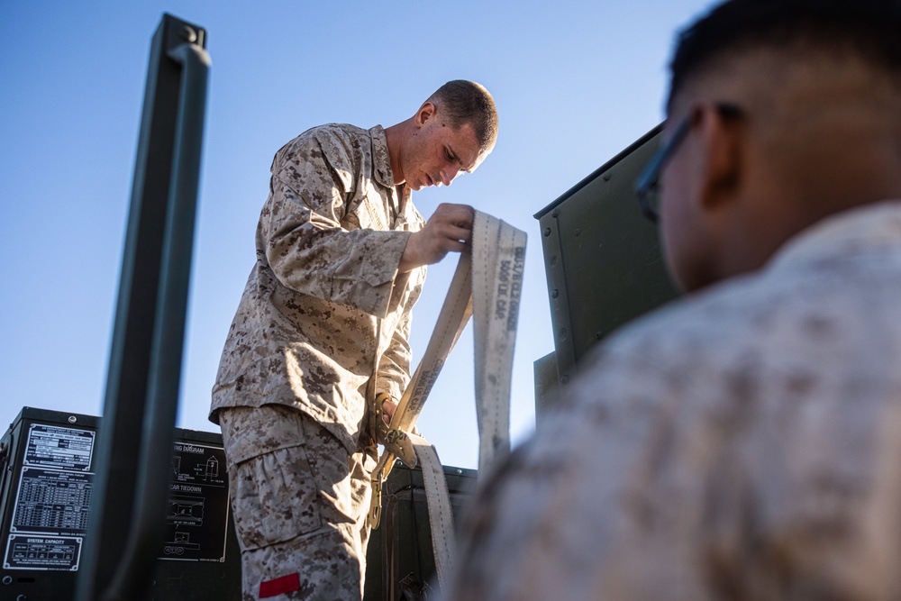SLTE 4-25: Combat Logistics Battalion-8 Conducts MRADR Airlift