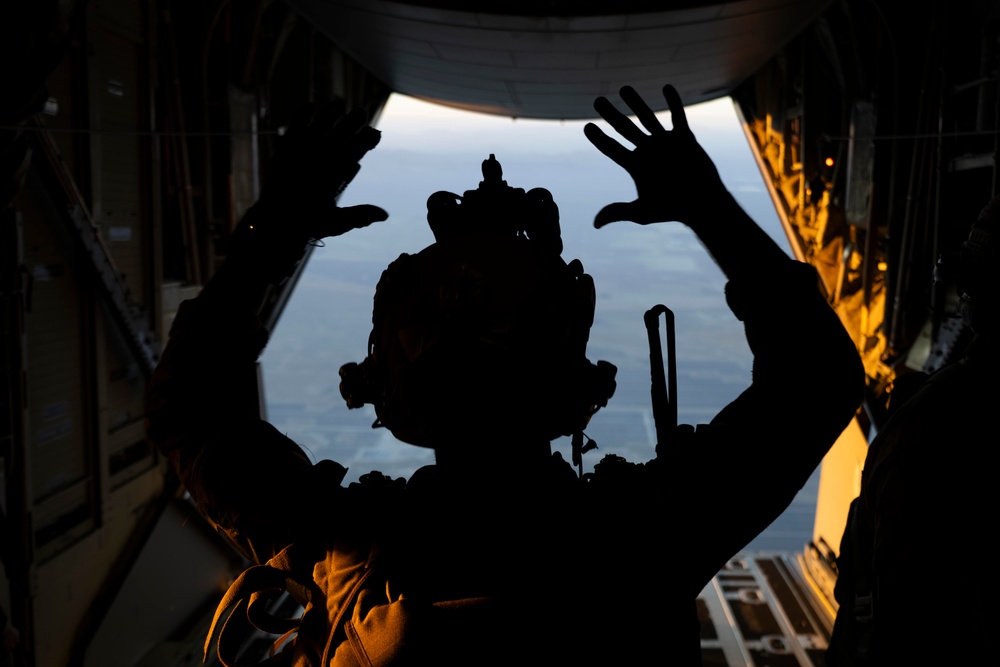 Emerald Warrior 25.2: free fall insertion and FARP operation