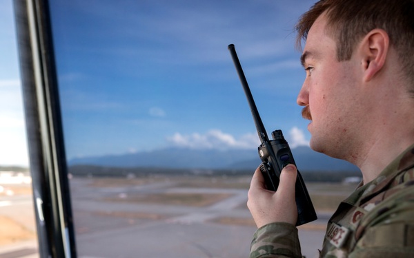 Airfield chess masters - every move matters